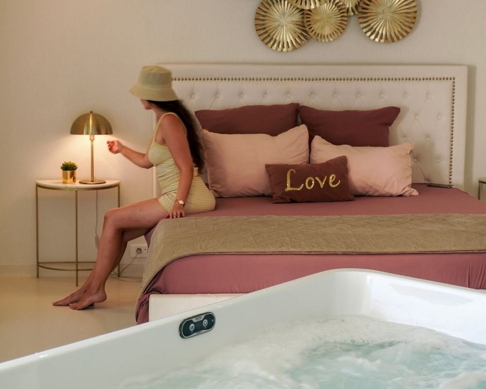 Espace nuit suite romantique Espace nuit d'une suite romantique pensé pour une escapade en amoureux
